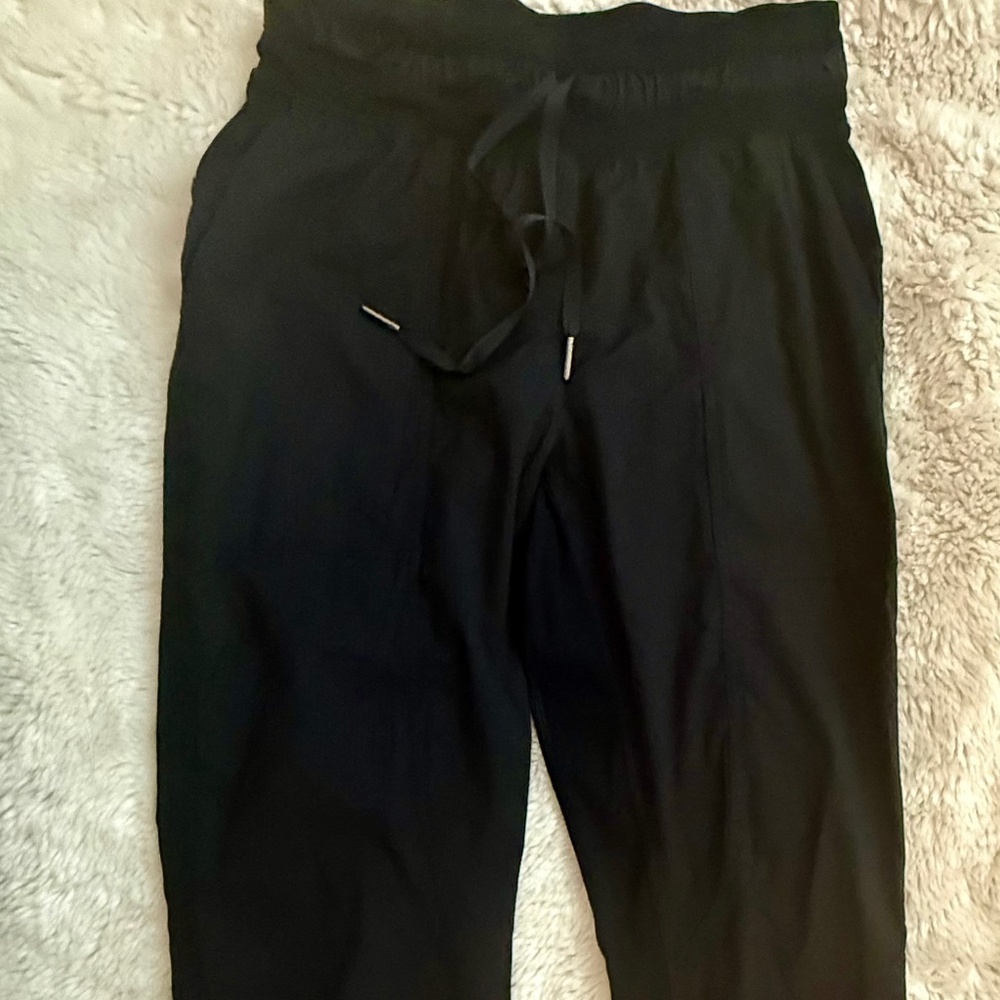 Lululemon black pants